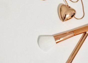 “Unlock Your Beauty Potential: Insider Tips from Makeup Artists”