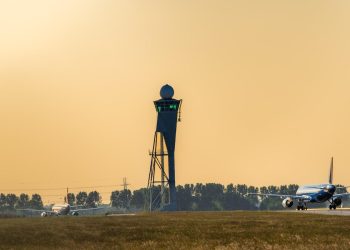 “Runway Ready: Recreate High Fashion Looks with Affordable Pieces”