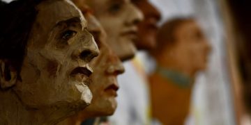 “Tailored to You: Custom Fashion Options for a Personalized Wardrobe”