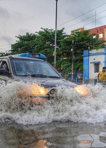 “Flawless Faces: Foundation Techniques for a Picture-Perfect Look”