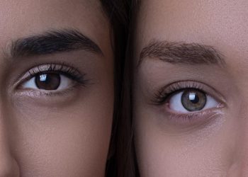 “Glow Up: Highlighting and Contouring Tips for Beginners”