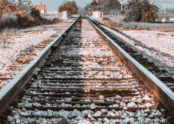 “From Runway to Real Life: Styling Tips for Statement Jewelry”