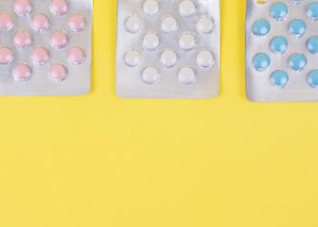 “Capsule Wardrobe Essentials: Build Your Signature Style”