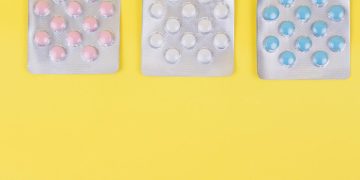 “Capsule Wardrobe Essentials: Build Your Signature Style”