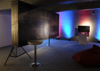 “From Studio to Stage: Behind-the-Scenes Access to Your Favorite Artists”