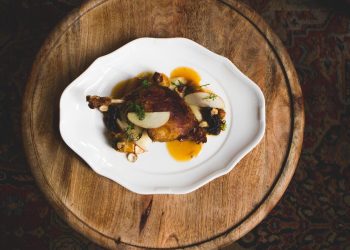 “Indulge Your Senses: Gourmet Food and Drink Pairings”