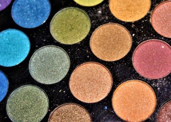 “The Power of Color: Exploring Bold Makeup Palettes”
