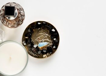 “Craftsmanship Unveiled: The Artistry Behind Fine Jewelry”