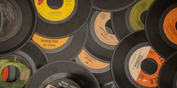 “Music Legends: Their Impact on the Industry”