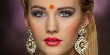 “Personalized Jewelry: Custom Pieces That Tell Your Story”