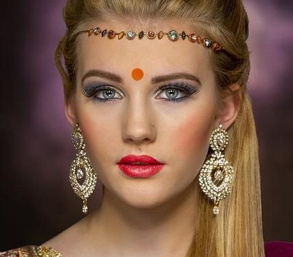 “Personalized Jewelry: Custom Pieces That Tell Your Story”