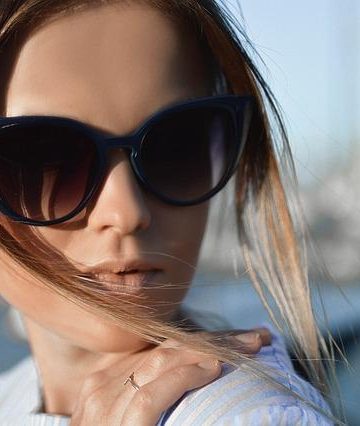 “Accessorizing Tips: Jewelry, Bags, and Shoes”