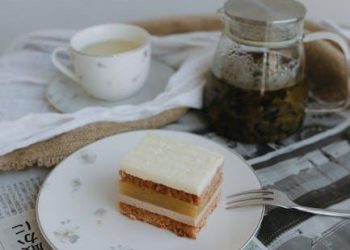 “The Art of Layering Jewelry: Tips for a Stylish Look”