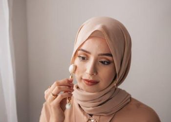 “Skincare Routine for Glowing Skin: Morning to Night”