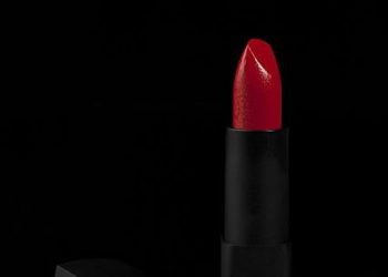“Bold Lipstick Shades to Rock This Season”
